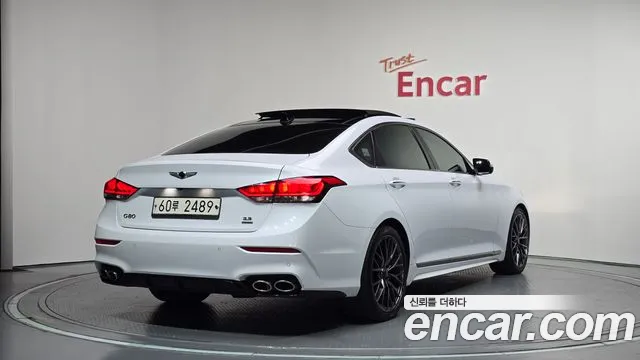 Genesis G80 2018 thumb 2