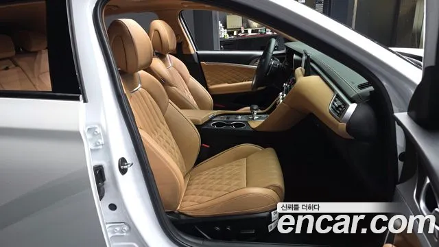 Genesis G70 2022 thumb 10