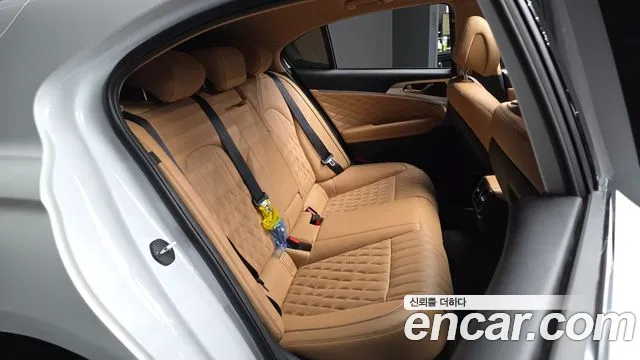 Genesis G70 2022 thumb 11
