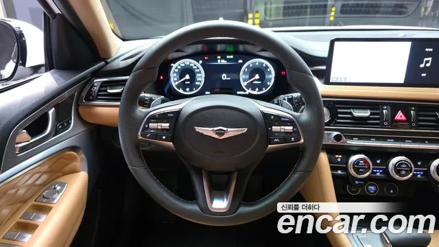Genesis G70 2022 thumb 12