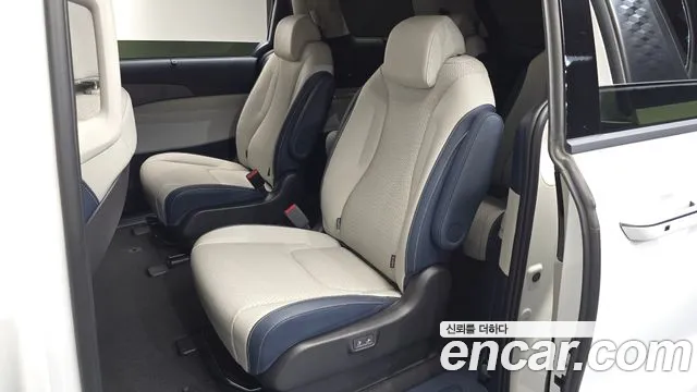 Kia Carnival 2024 thumb 10