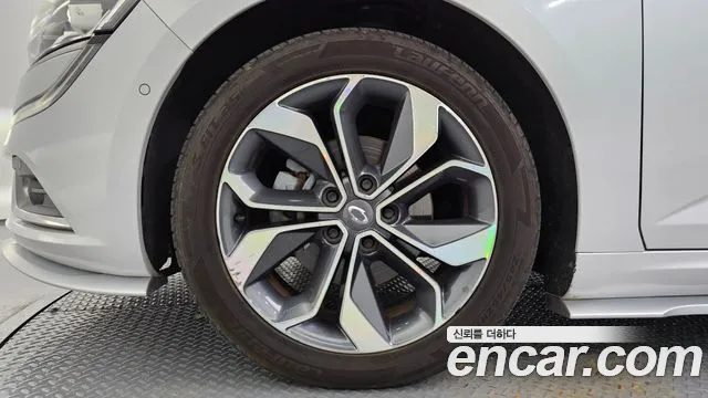 Renault-KoreaSamsung Megane 2018 thumb 4