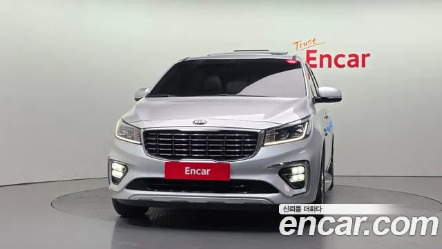 Kia Carnival 2018 thumb 3