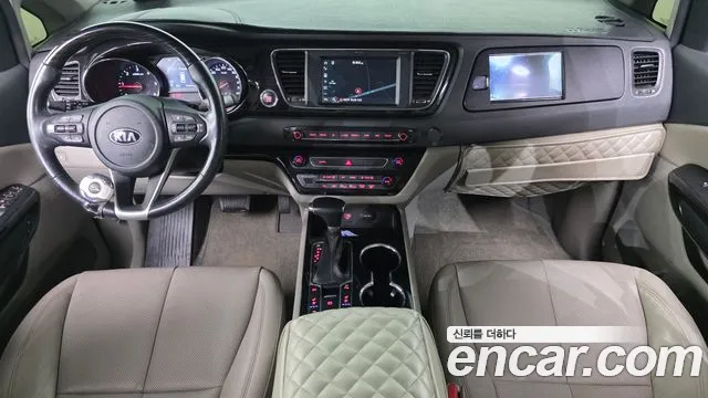 Kia Carnival 2018 thumb 7