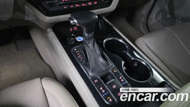 Kia Carnival 2018 thumb 9