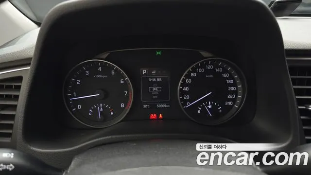 Hyundai Avante 2017 thumb 8