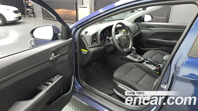 Hyundai Avante 2017 thumb 10