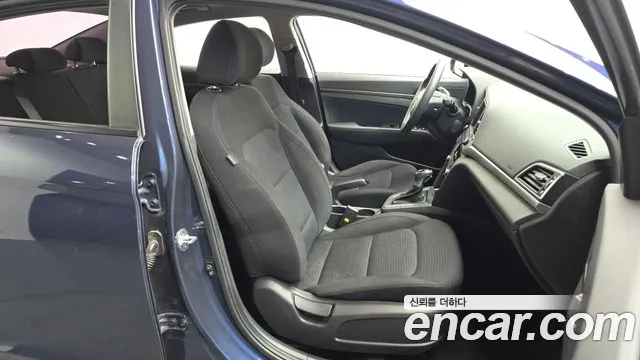 Hyundai Avante 2017 thumb 12