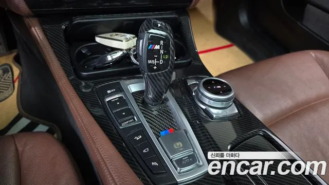BMW 5-Series 2012 thumb 8