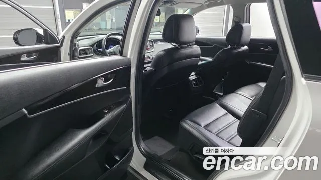 Kia Sorento 2017 thumb 11