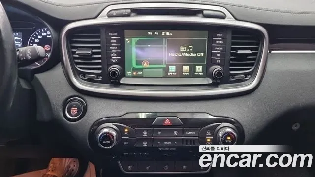 Kia Sorento 2015 thumb 10