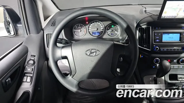 Hyundai Starex 2017 thumb 12
