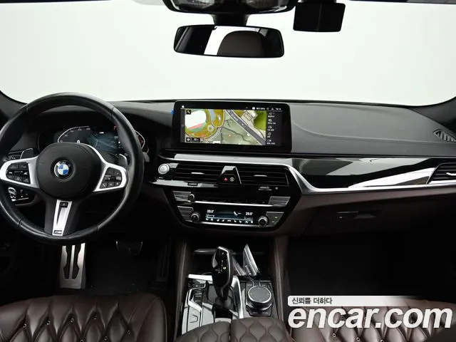 BMW 5-Series 2023 thumb 7