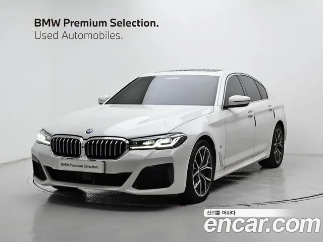 BMW 5-Series 2023 thumb 12