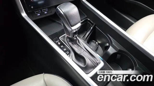 KG_Mobility_Ssangyong Torres 2022 thumb 9