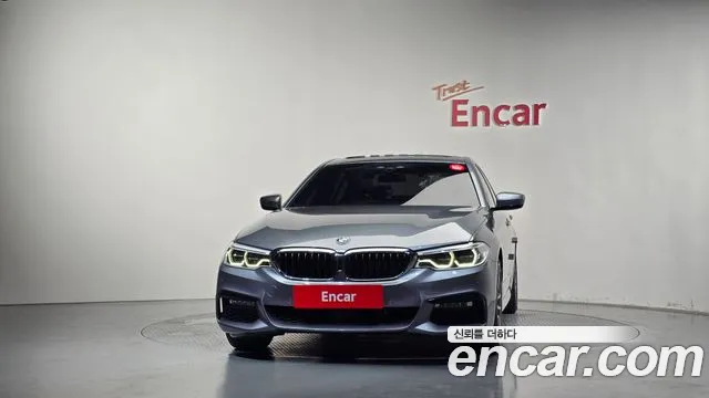 BMW 5-Series 2017 thumb 3