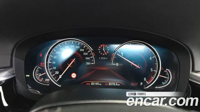 BMW 5-Series 2017 thumb 8