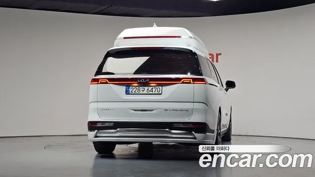 Kia Carnival 2022 thumb 3
