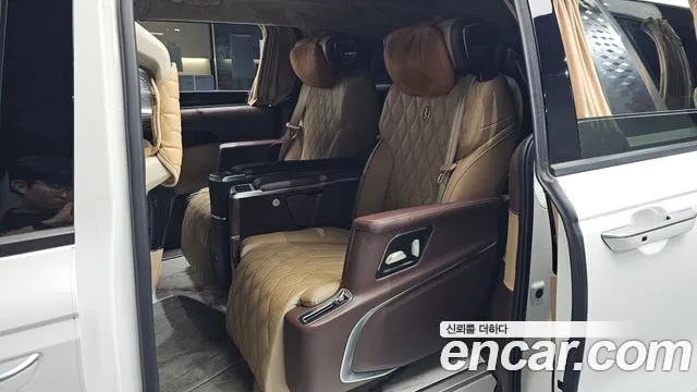 Kia Carnival 2022 thumb 11