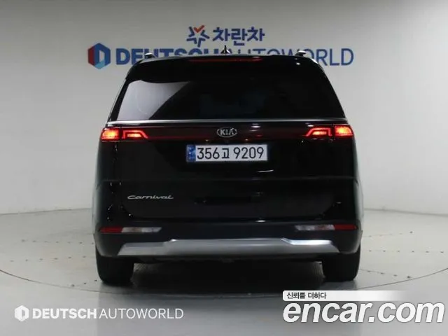 Kia Carnival 2021 thumb 4