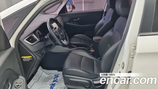 Kia Carens 2016 thumb 10