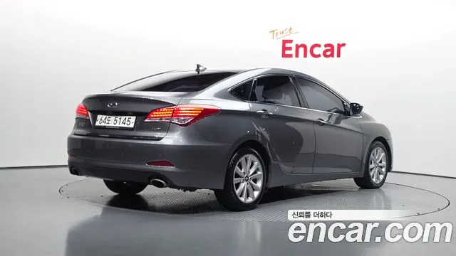 Hyundai i40 2012 thumb 2