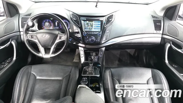 Hyundai i40 2012 thumb 7