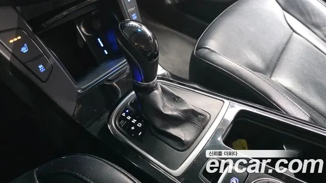Hyundai i40 2012 thumb 9