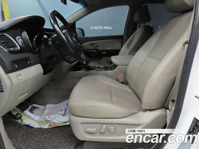 Kia Carnival 2019 thumb 10