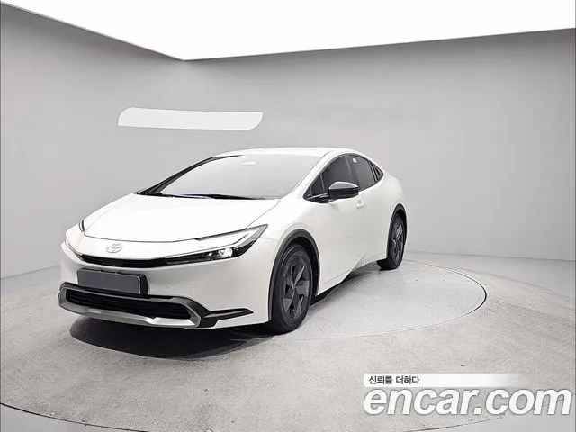 Toyota Prius 2024 thumb 12