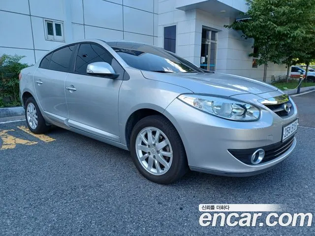 Renault-KoreaSamsung Fluence 2009 thumb 2