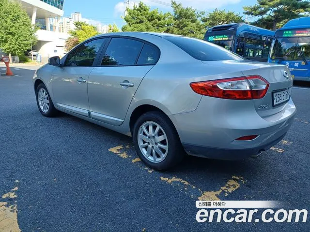 Renault-KoreaSamsung Fluence 2009 thumb 6