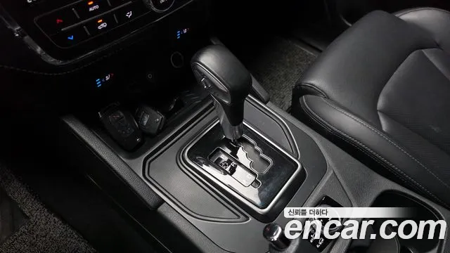 KG_Mobility_Ssangyong Rexton 2021 thumb 8