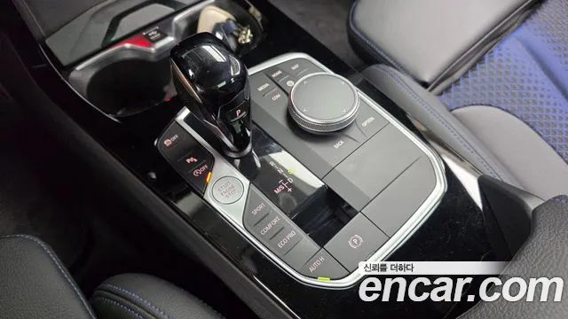 BMW 1-Series 2023 thumb 9