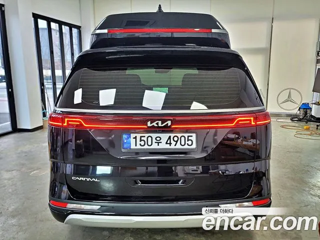 Kia Carnival 2022 thumb 2