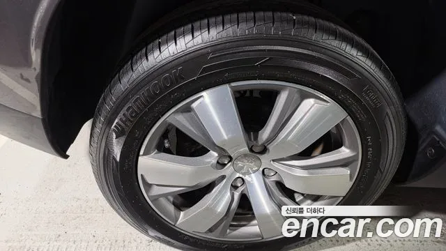 Peugeot 2008 2015 thumb 5