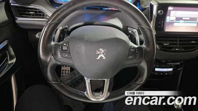 Peugeot 2008 2015 thumb 6