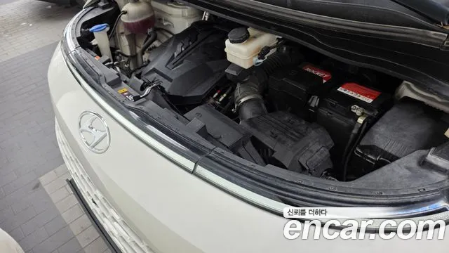 Hyundai Staria 2021 thumb 6