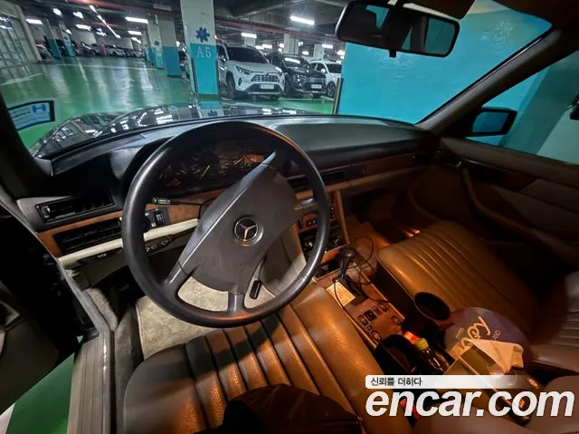 Mercedes-Benz SEL/SEC 1989 thumb 11