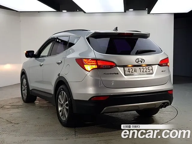 Hyundai Santa Fe 2012 thumb 3