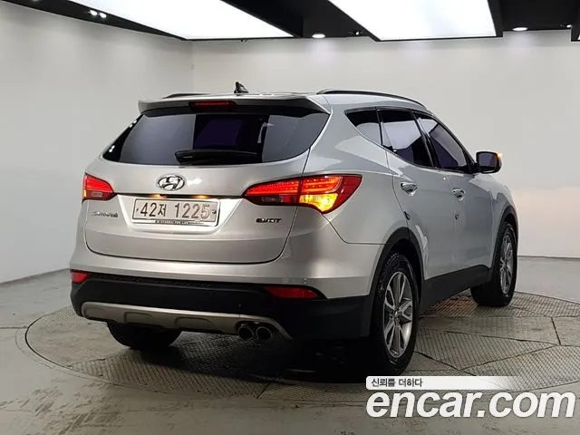 Hyundai Santa Fe 2012 thumb 4