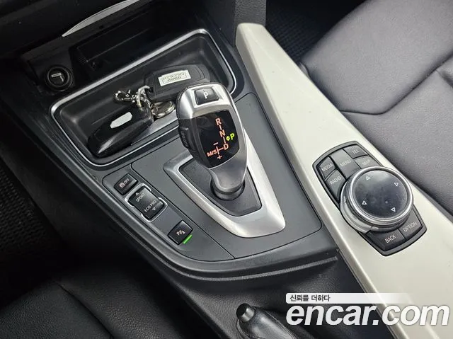 BMW 3-Series 2013 thumb 9