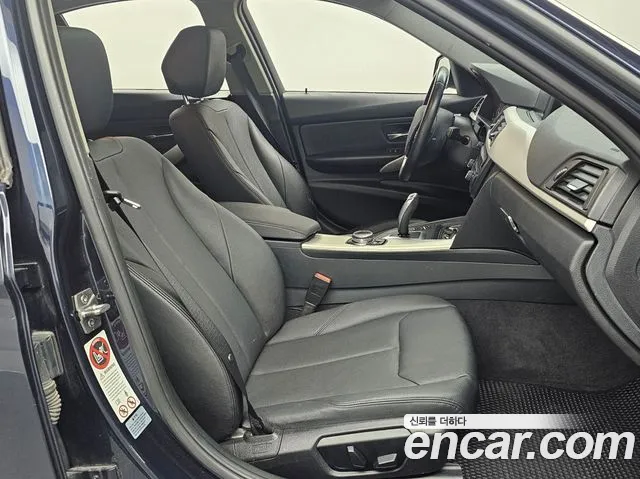 BMW 3-Series 2013 thumb 10