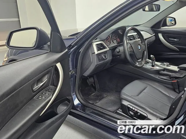 BMW 3-Series 2013 thumb 12