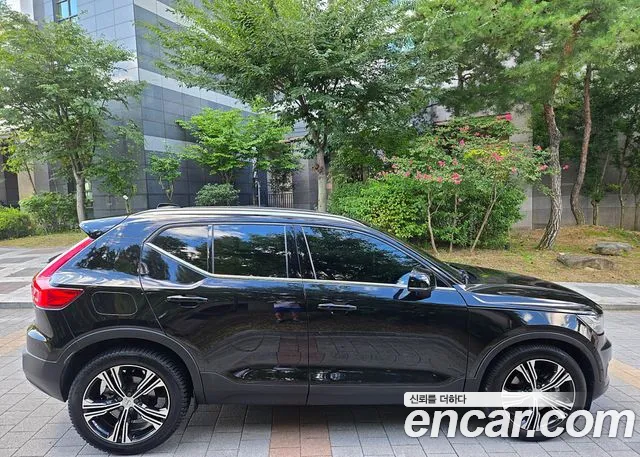 Volvo XC40 2020 thumb 7