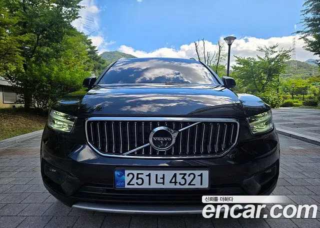 Volvo XC40 2020 thumb 11