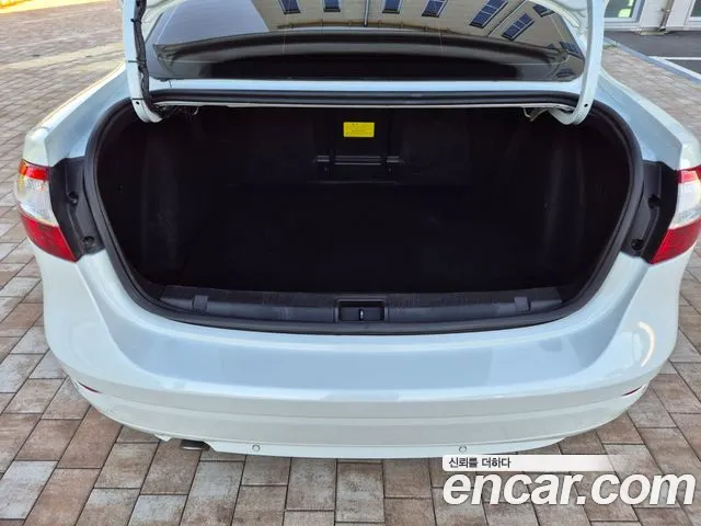Renault-KoreaSamsung Fluence 2013 thumb 7