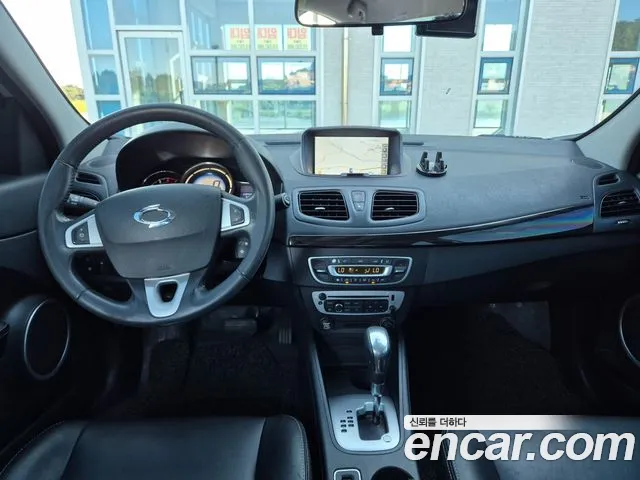 Renault-KoreaSamsung Fluence 2013 thumb 9