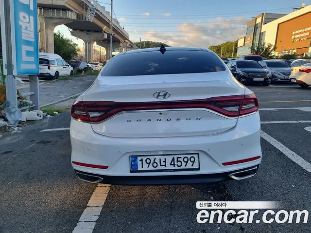 Hyundai Grandeur 2017 thumb 5