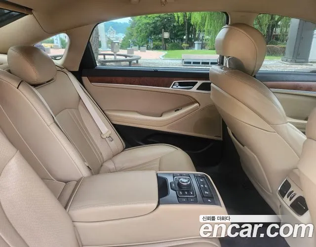 Hyundai Genesis 2014 thumb 9